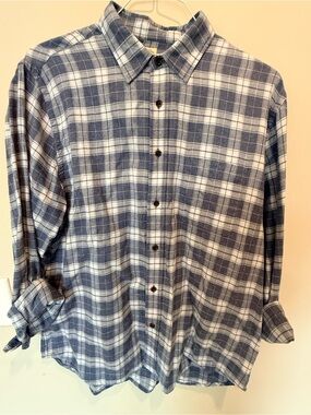 Faherty Navy and White Plaid Casual Button-Down Shirt
